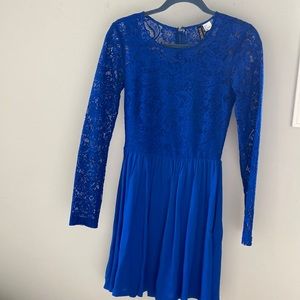 Divided by H&M blue long sleeve flower mesh dress size 4